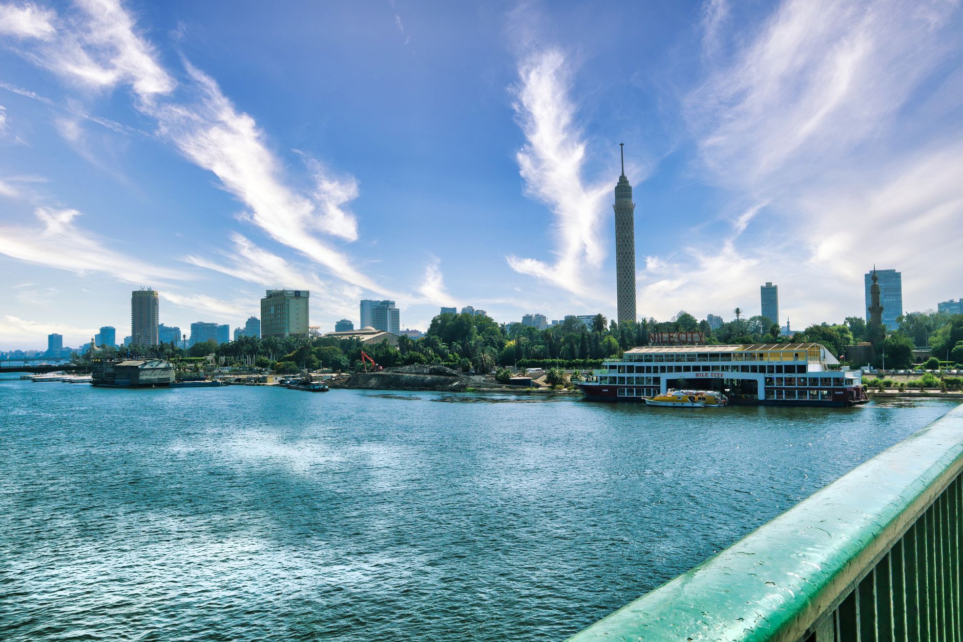 Business Travel in Egypt: Stay Reachable & Productive with