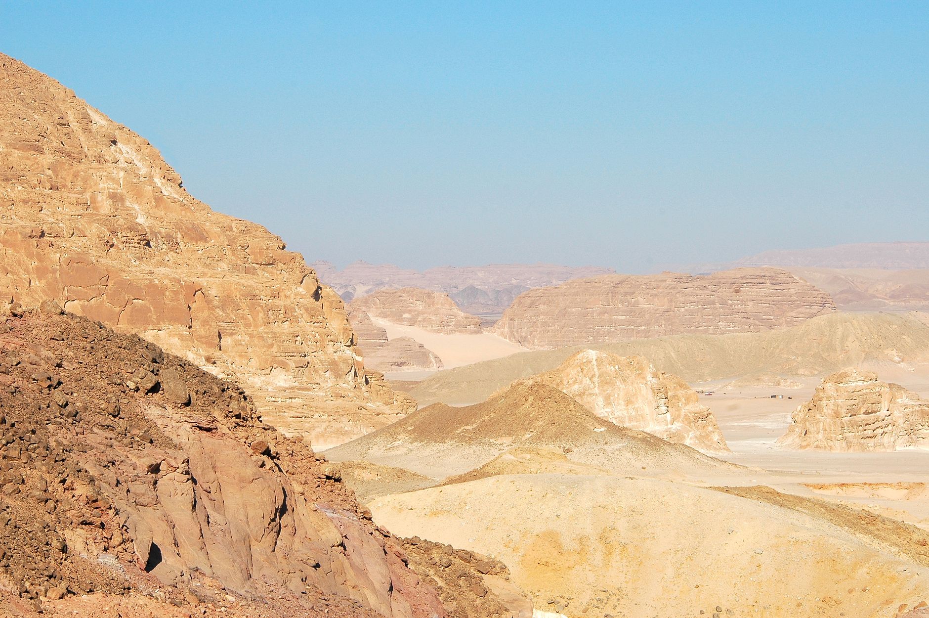 Canyon coloré et Nuweiba : excursions depuis Dahab
