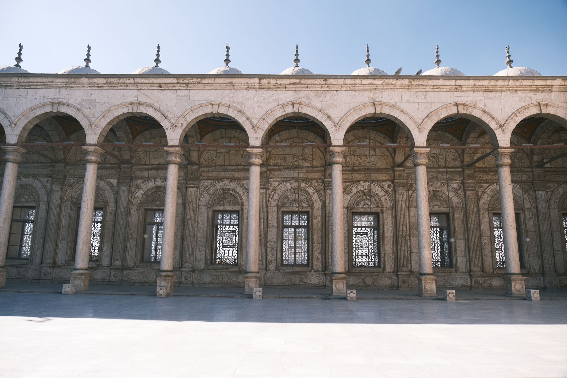 Code vestimentaire mosquées Égypte : guide complet