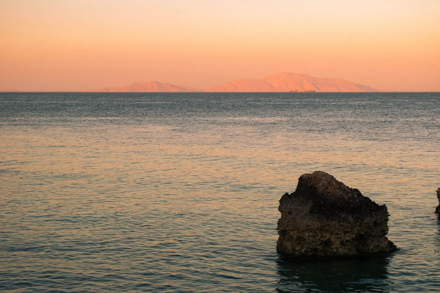 Coloured Canyon & Nuweiba: Unmissable Dahab Day Trips