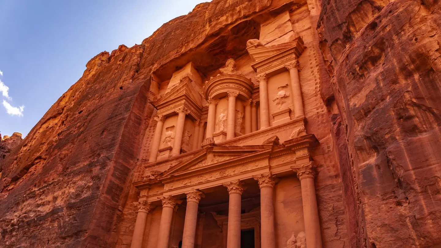 Egypt & Jordan Connectivity: eSIM Guide for Travelers