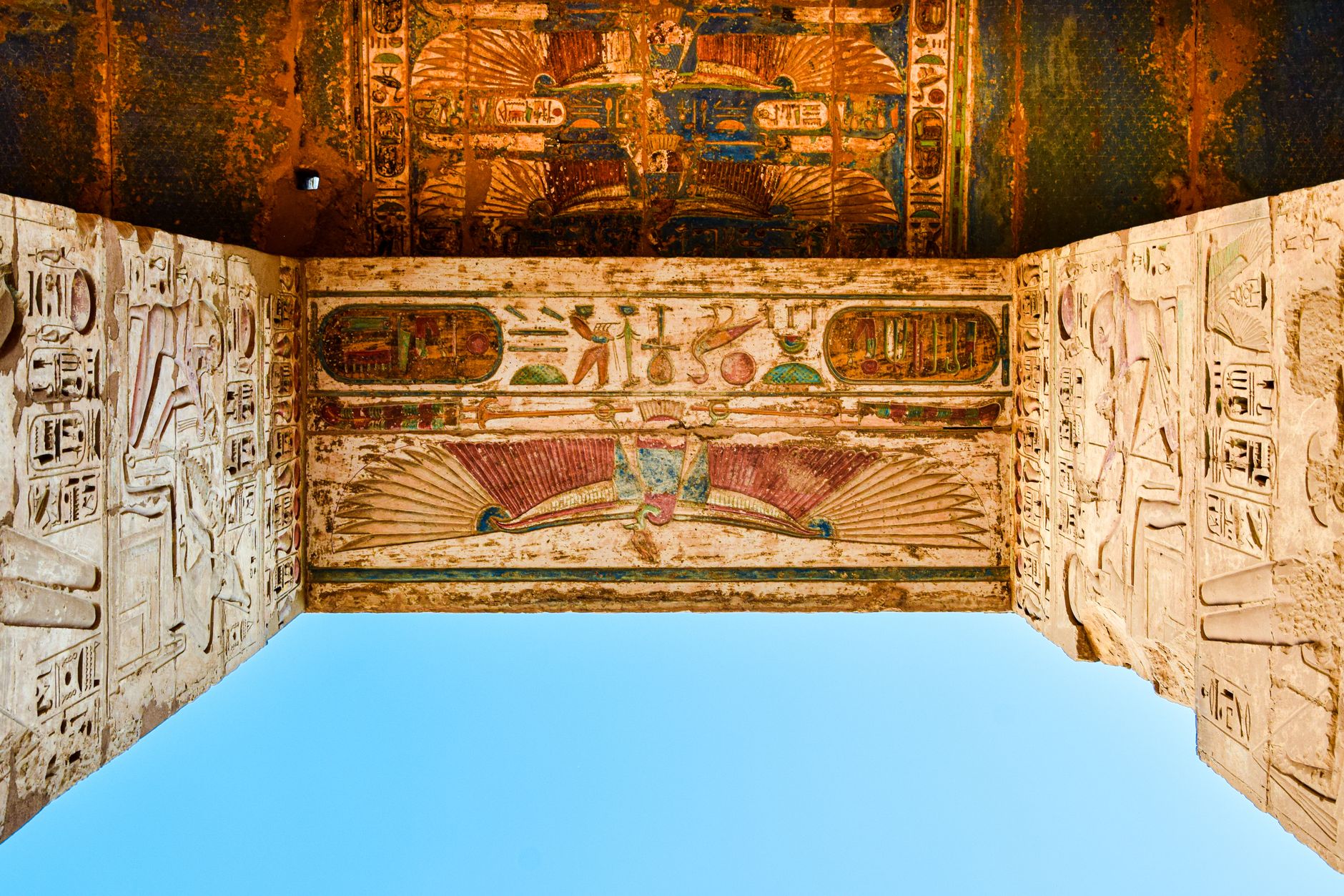 Esna : le temple aux couleurs retrouvées