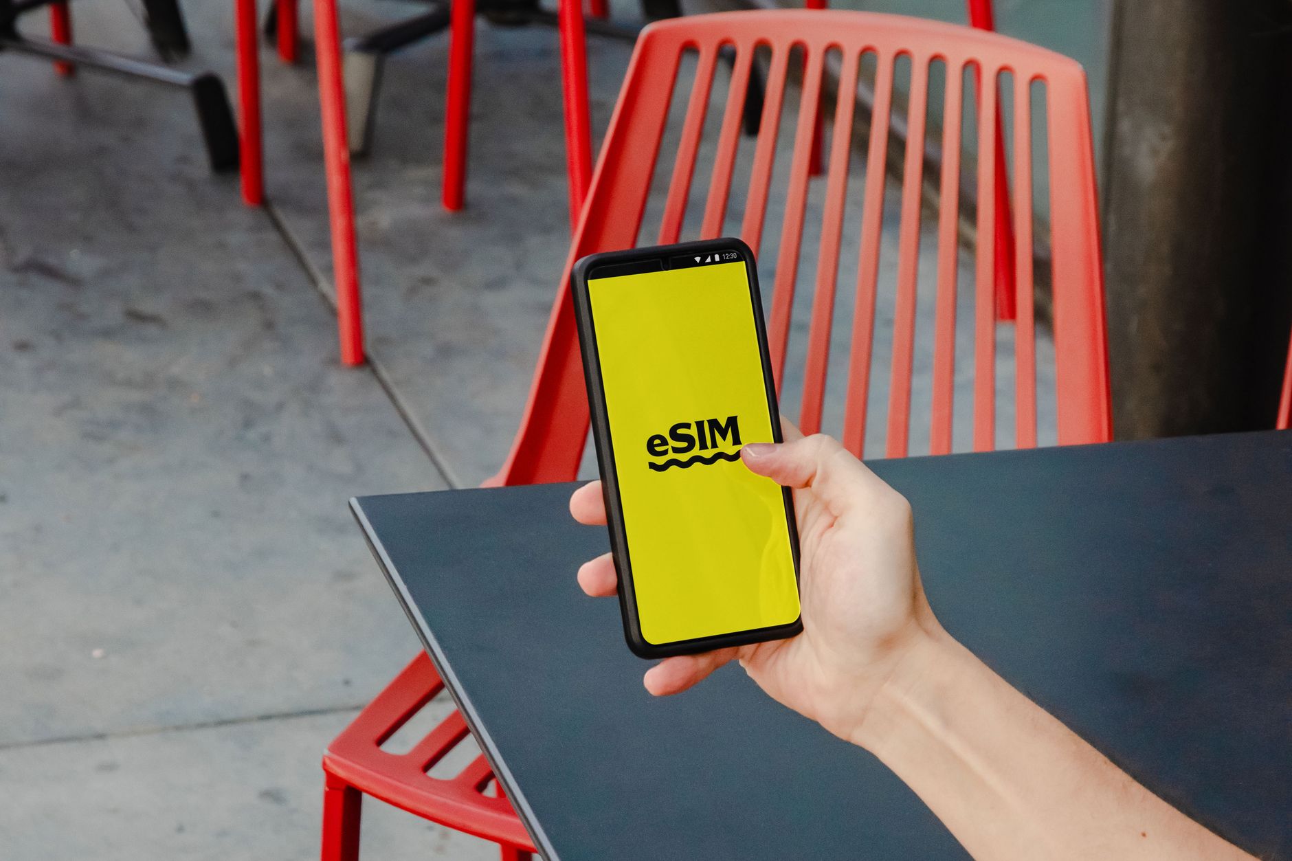 How to Manage Multiple eSIM Profiles on One Phone