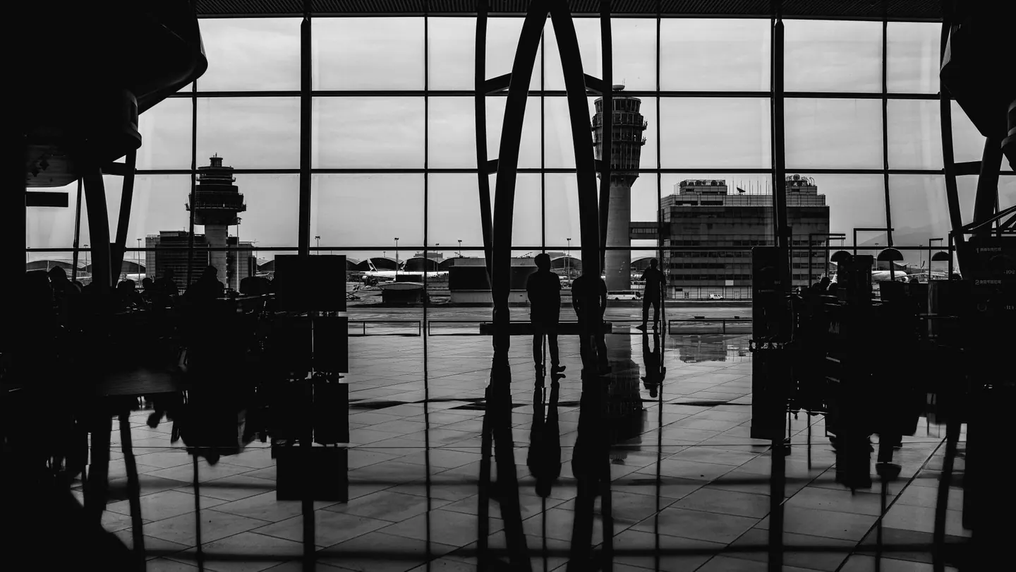 Kiosques SIM à l'aéroport du Caire ou eSIM : comparatif
