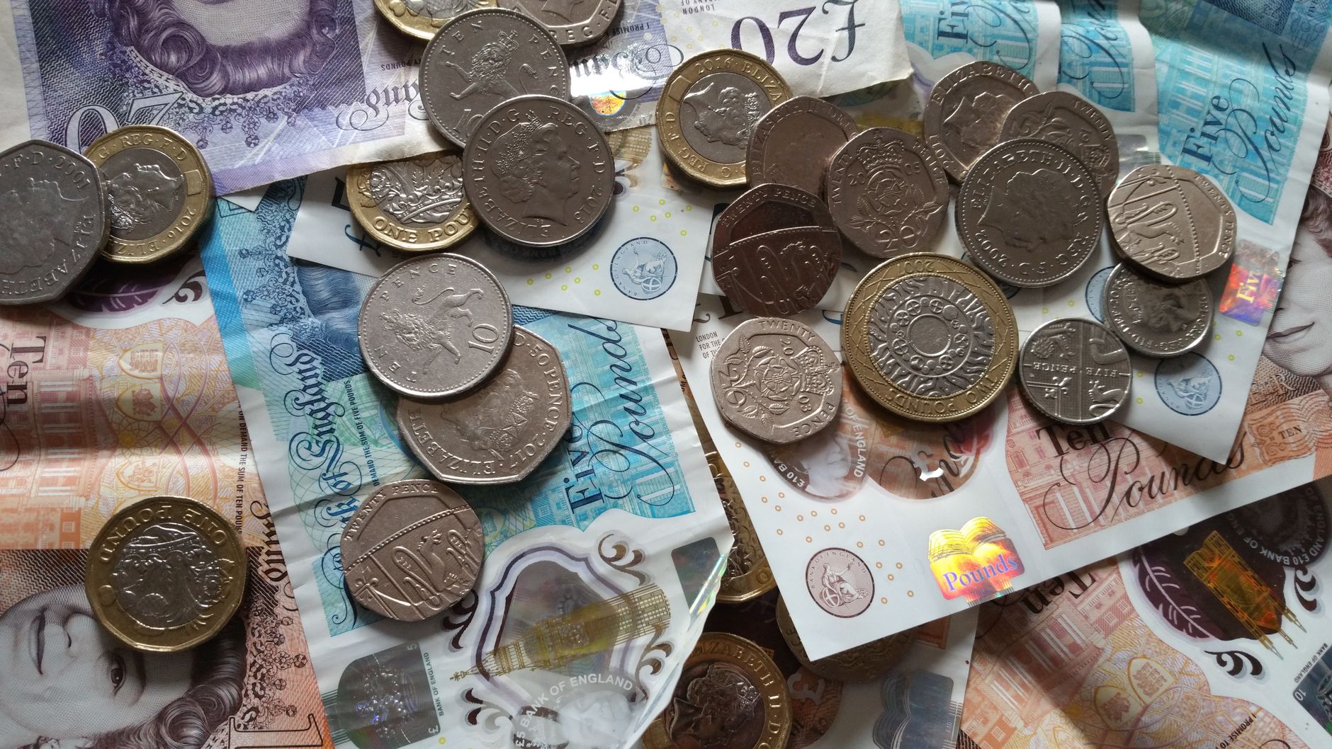 Money in Egypt: Exchanging Dollars and Using Cards