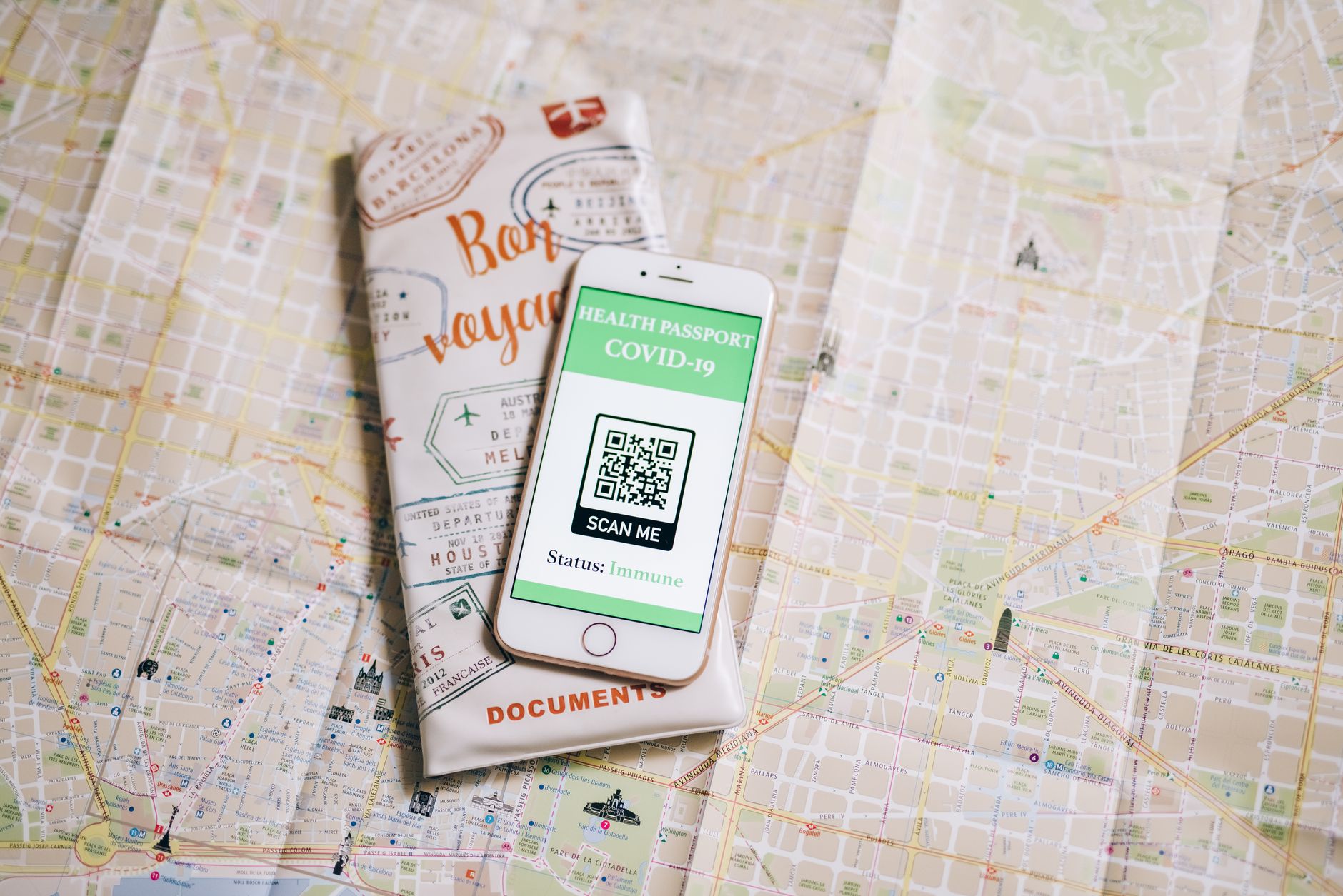 Recevoir et scanner son QR code eSIM avant de décoller